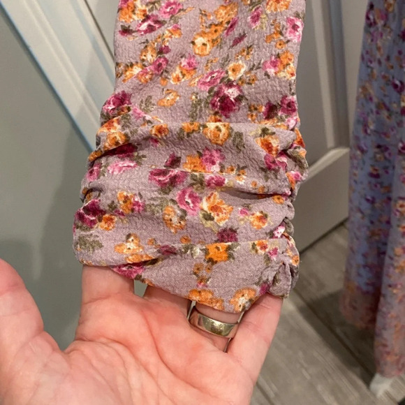 Astr The Label Cut Out back puff sleeve Midi Dress floral 16798 - Picture 8 of 16